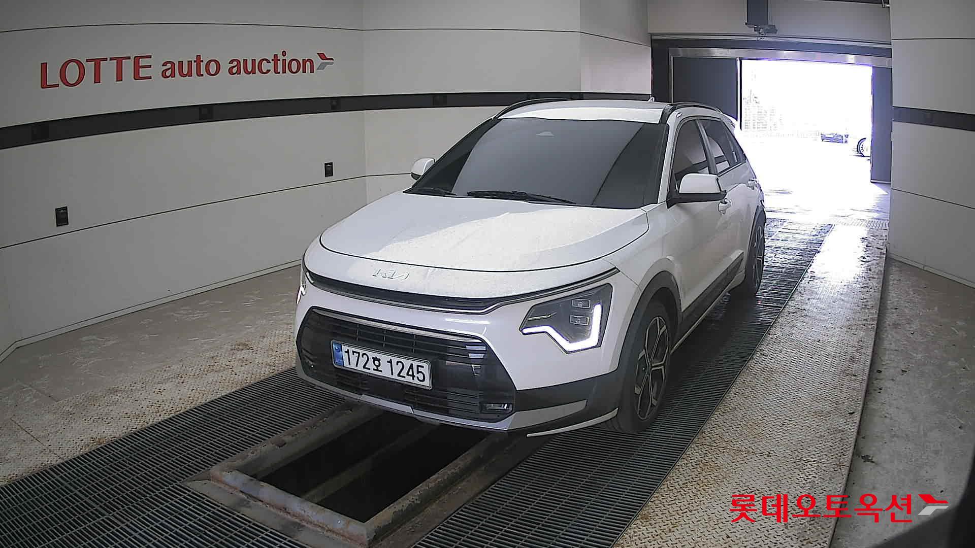 Kia Niro Hybrid 2022 Белый из Кореи