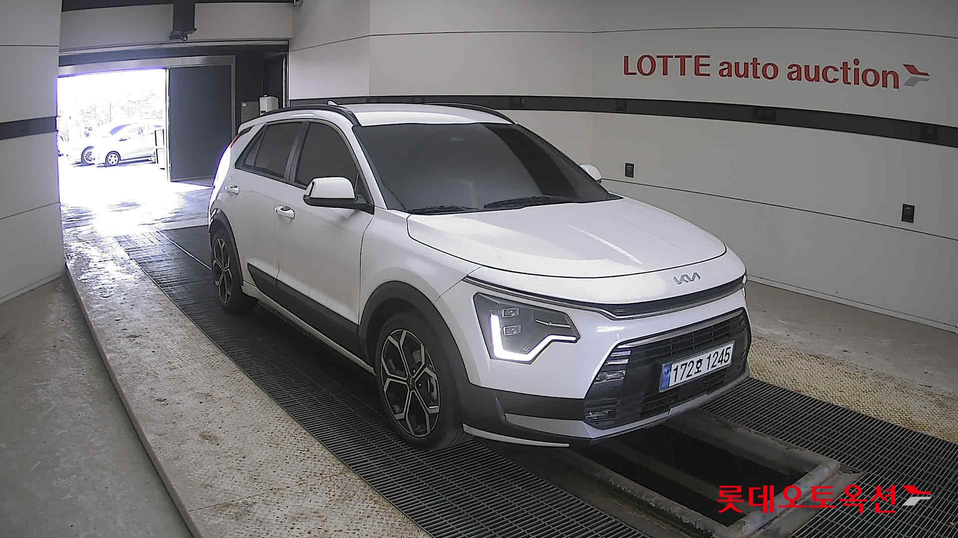 Kia Niro Hybrid 2022 Белый из Кореи, фото 2