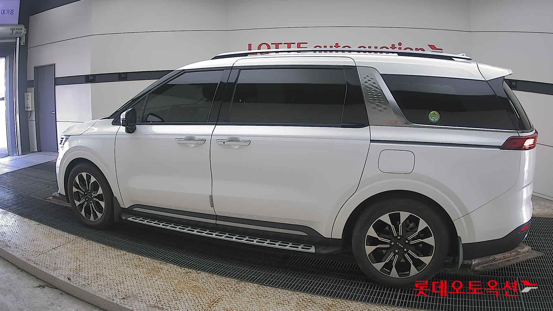 Kia Carnival Limousine id 3822979 из Кореи 11