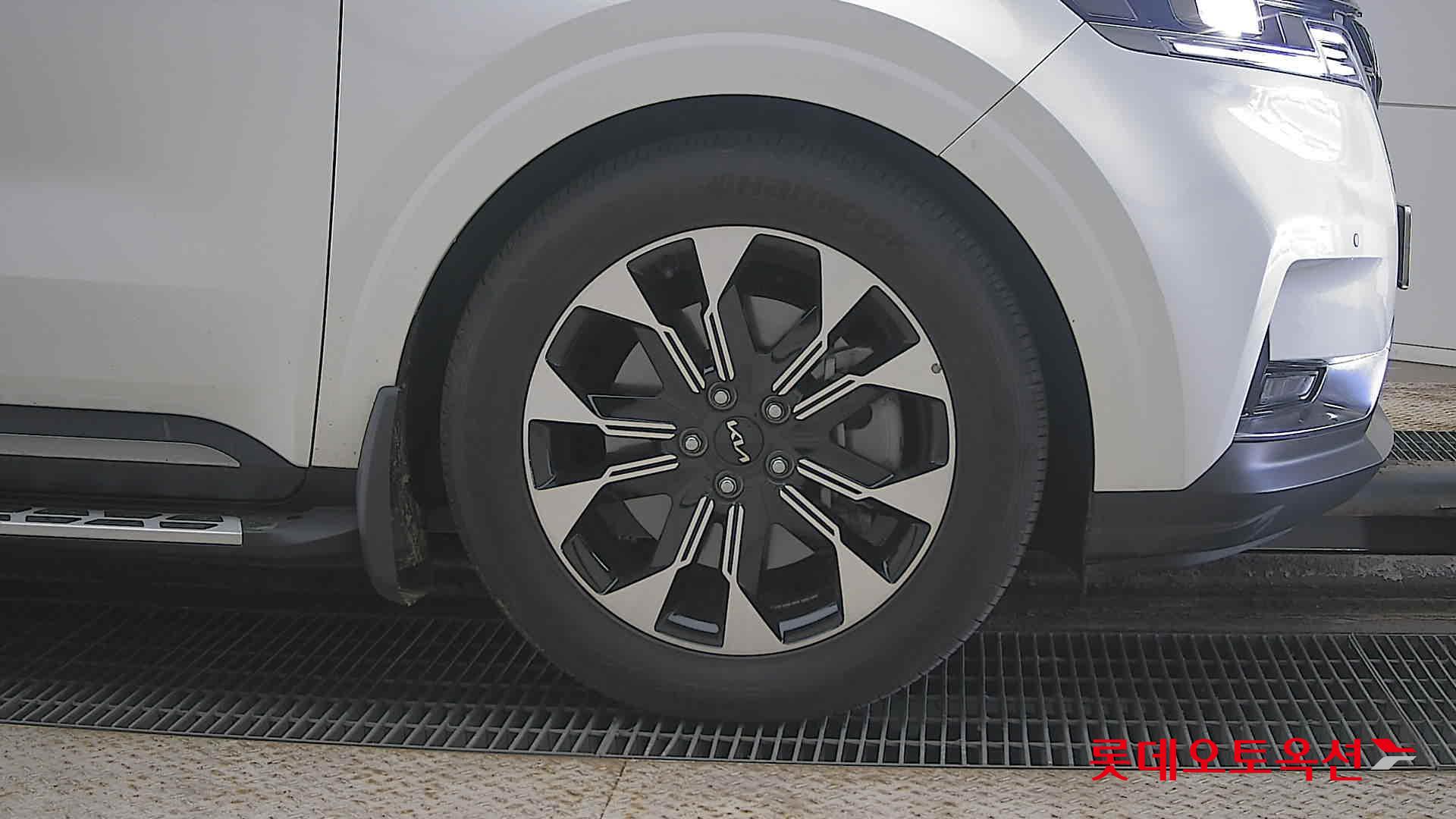 Kia Carnival Limousine id 3822979 из Кореи 23