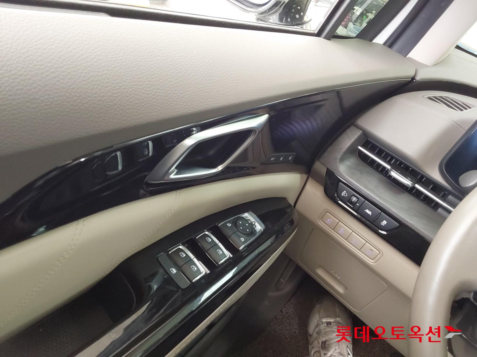 Kia Carnival Limousine id 3822979 из Кореи 28