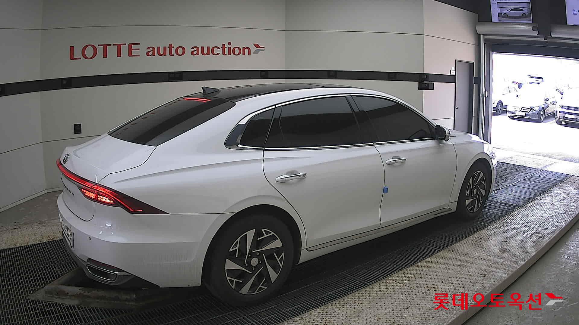 Hyundai Grandeur Hybrid id 3849390 из Кореи 19