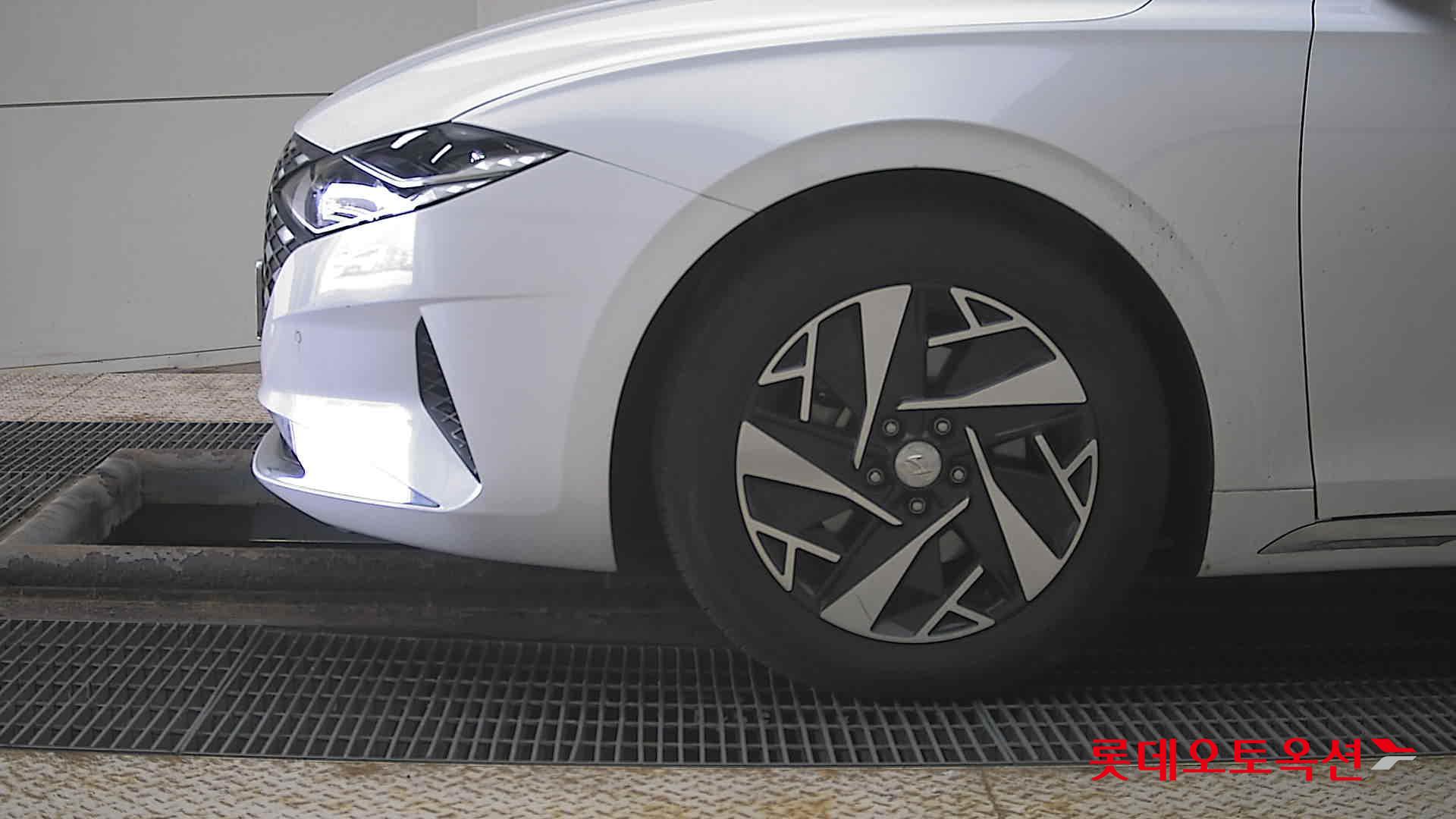 Hyundai Grandeur Hybrid id 3849390 из Кореи 21