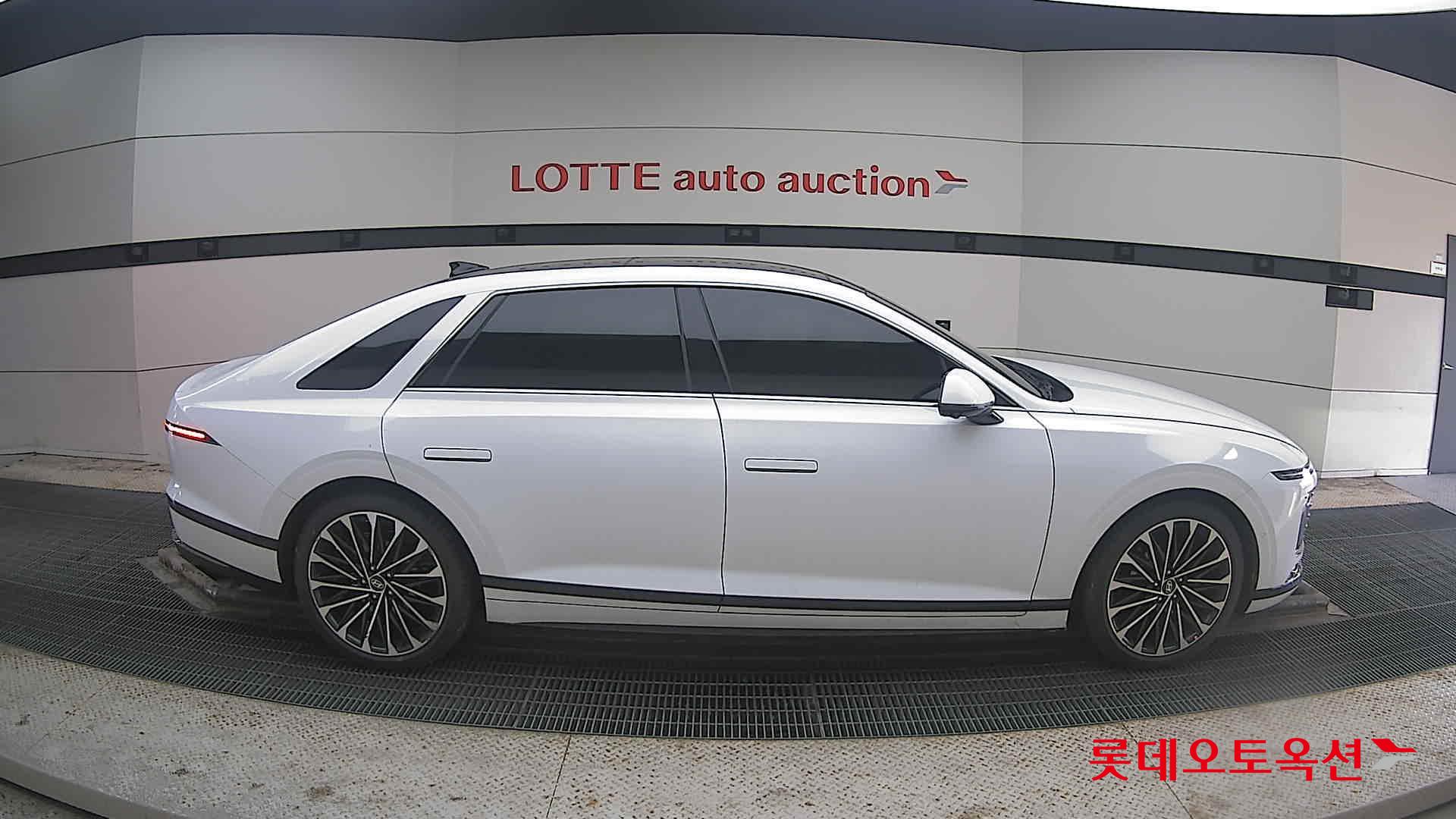 Hyundai Grandeur Hybrid 2024 Белый из Кореи, фото 3