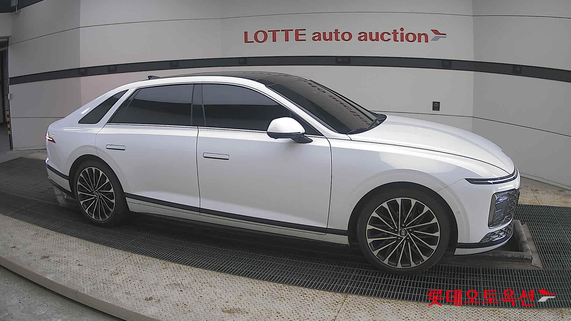 Hyundai Grandeur Hybrid id 3849426 из Кореи 17