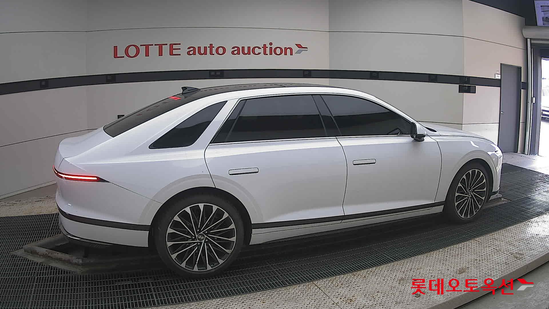 Hyundai Grandeur Hybrid id 3849426 из Кореи 18