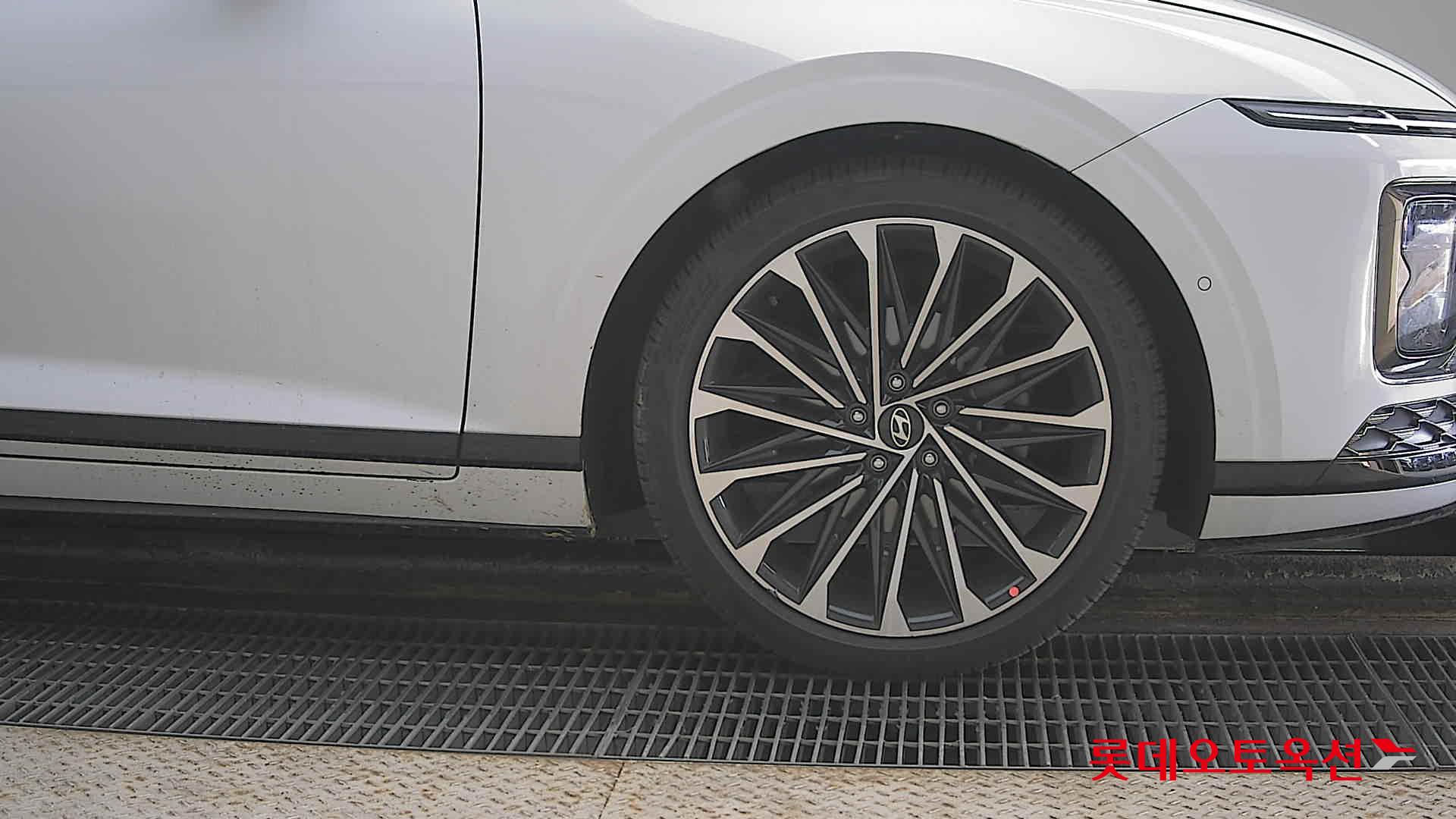 Hyundai Grandeur Hybrid id 3849426 из Кореи 23