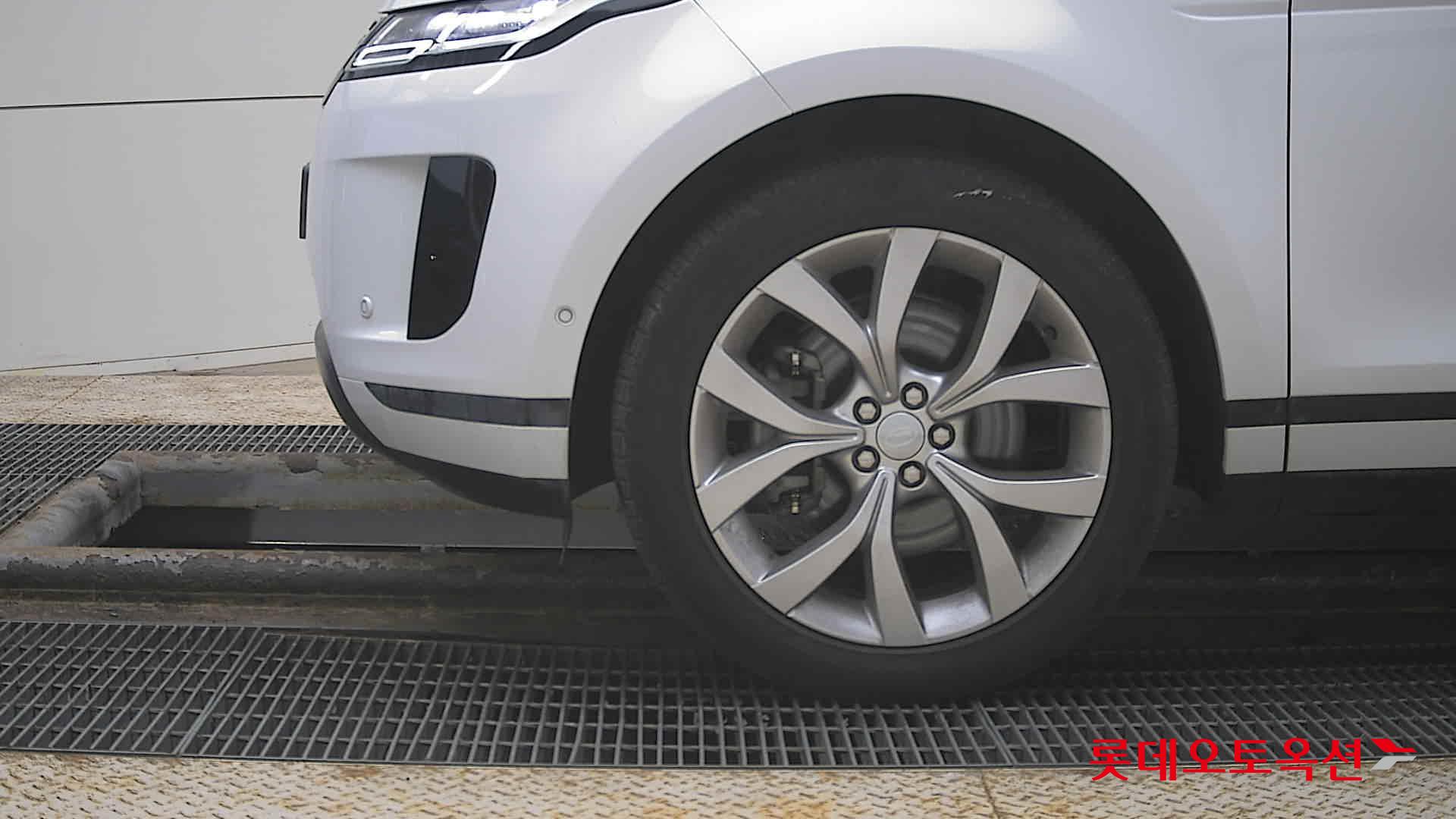 Land Rover Range Rover - 25