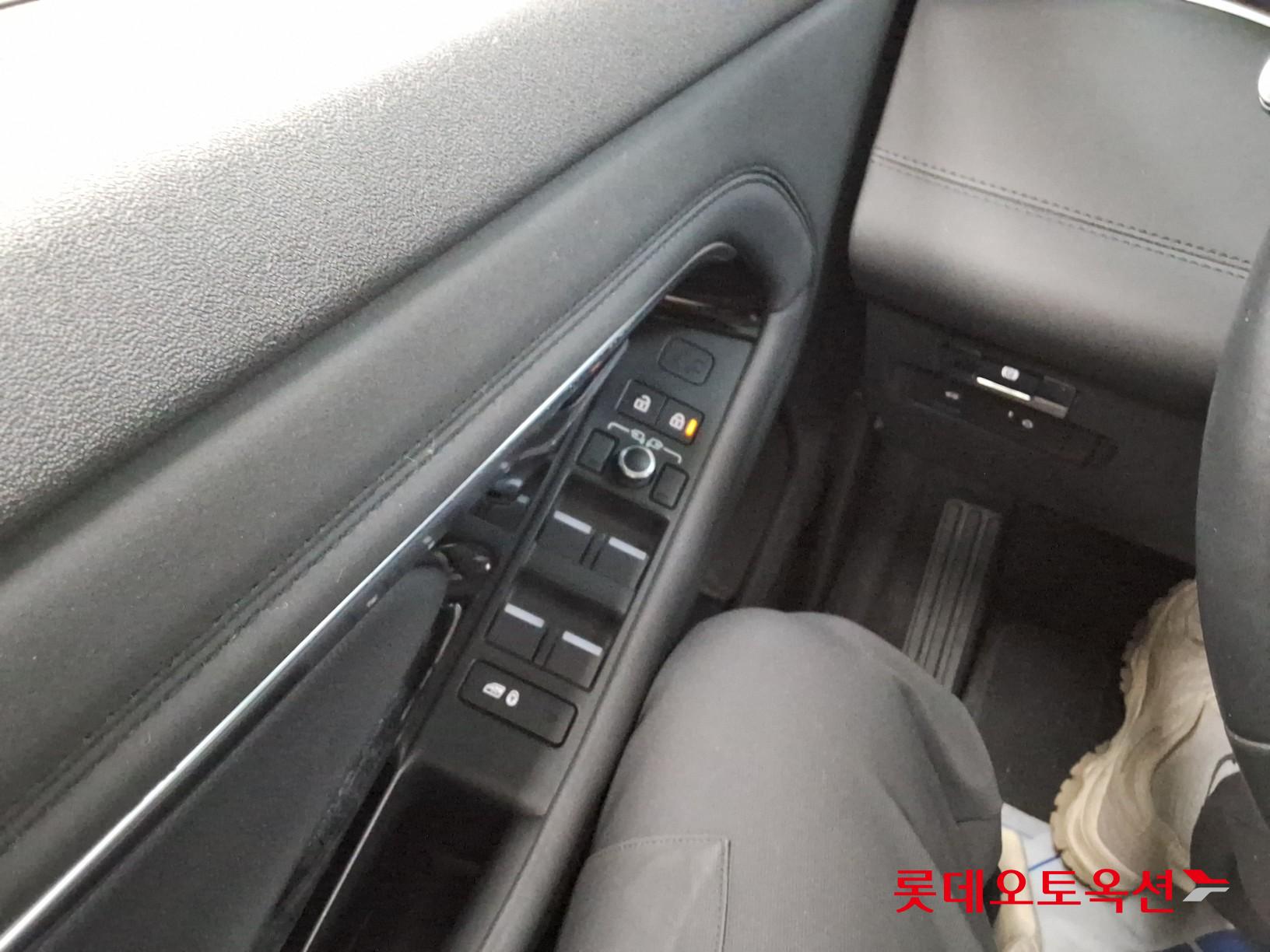 Land Rover Range Rover - 29