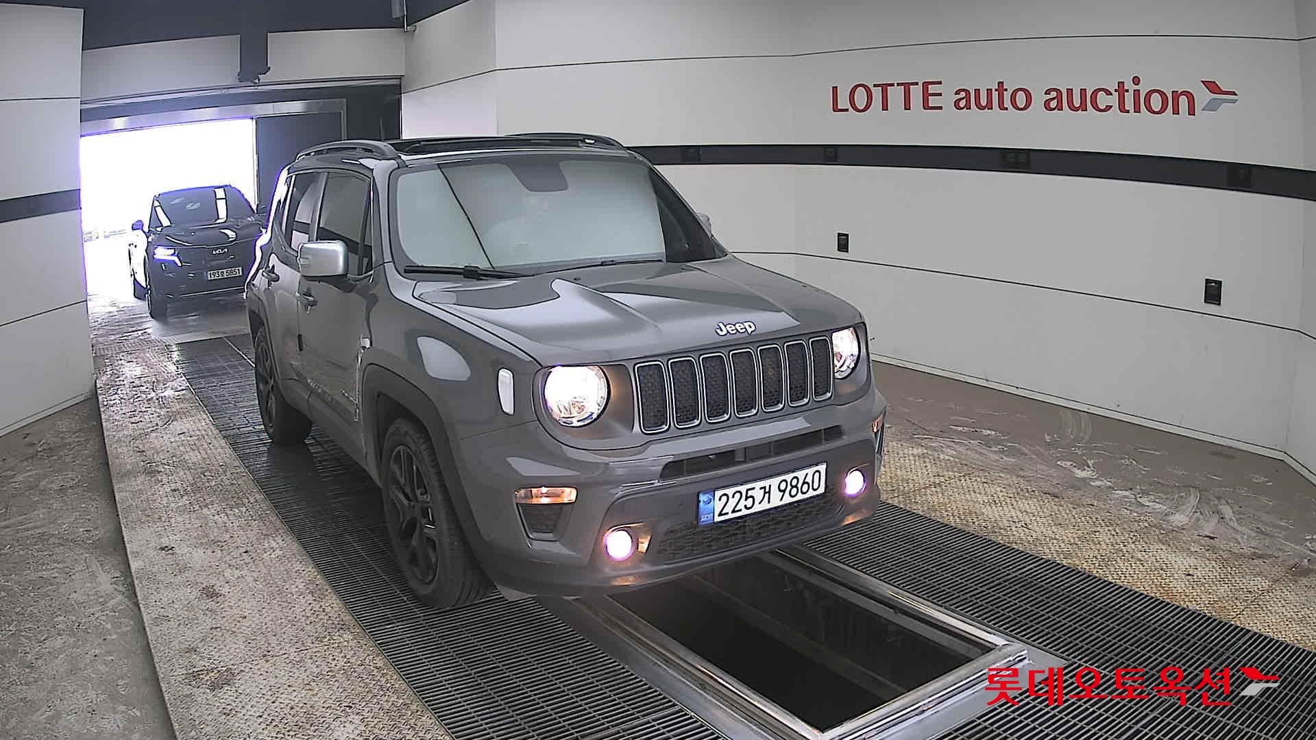 Jeep Straw Renegade 1.3 FWD id 3888279 из Кореи 34