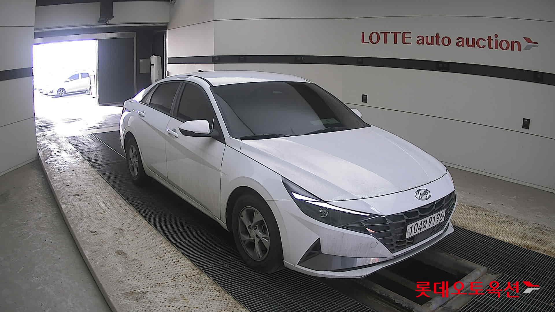 Hyundai Avante 2021 Polar White из Кореи, фото 2