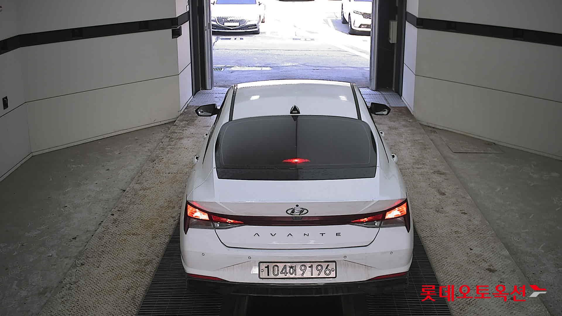Hyundai Avante 2021 Polar White из Кореи, фото 5
