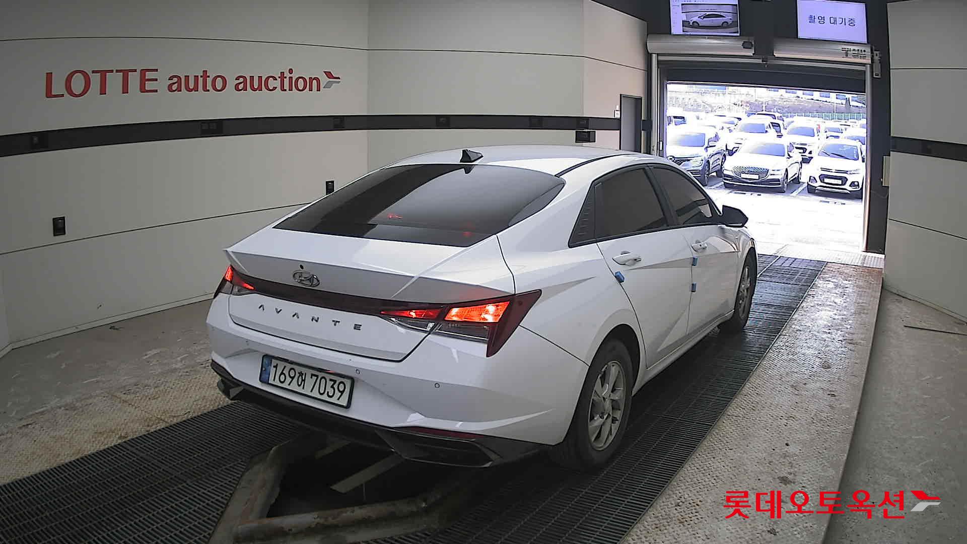 هيونداي إلانترا 2023 - صورة 18