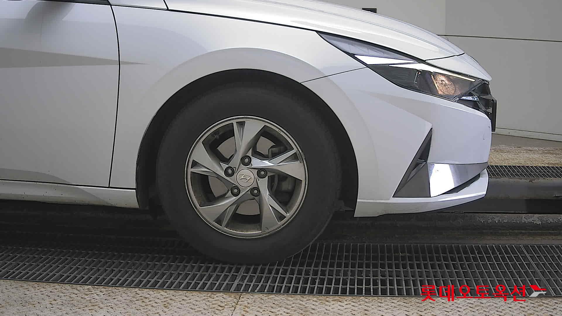 هيونداي إلانترا 2023 - صورة 27