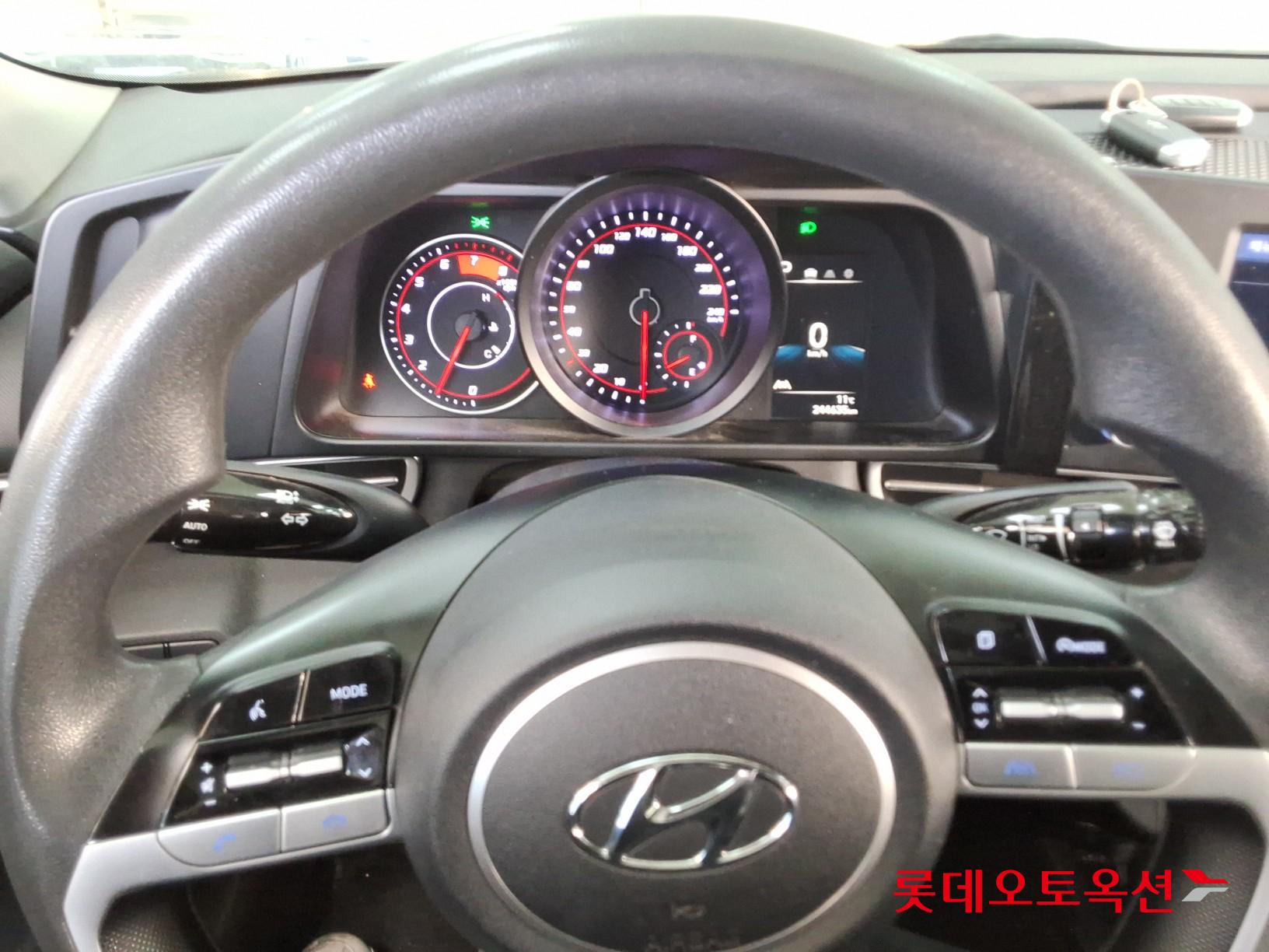 هيونداي إلانترا 2023 - صورة 30