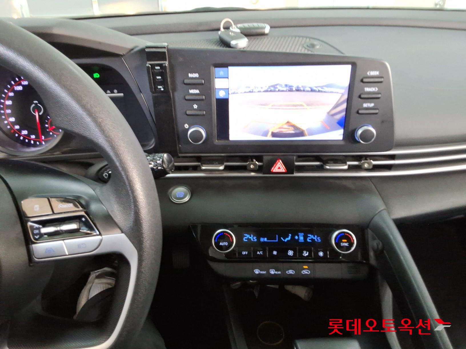 هيونداي إلانترا 2023 - صورة 33