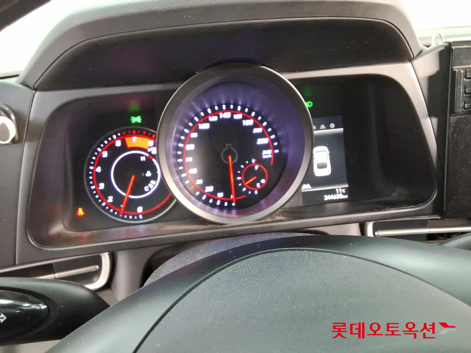 هيونداي إلانترا 2023 - صورة 9