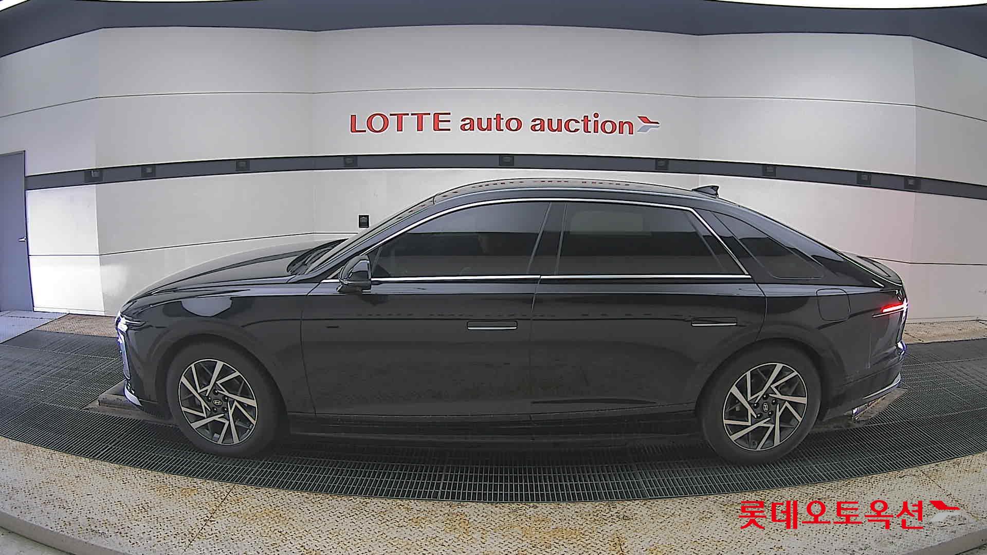 Hyundai Grandeur 2023 - Image 13