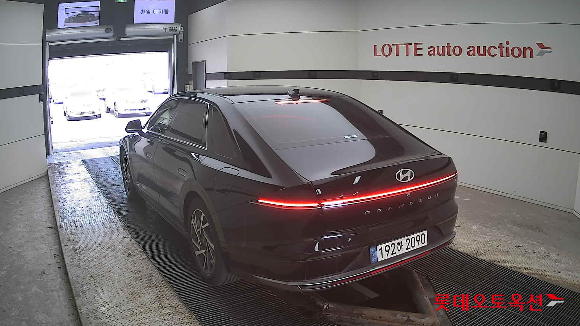 Hyundai Grandeur 2023 - Image 16
