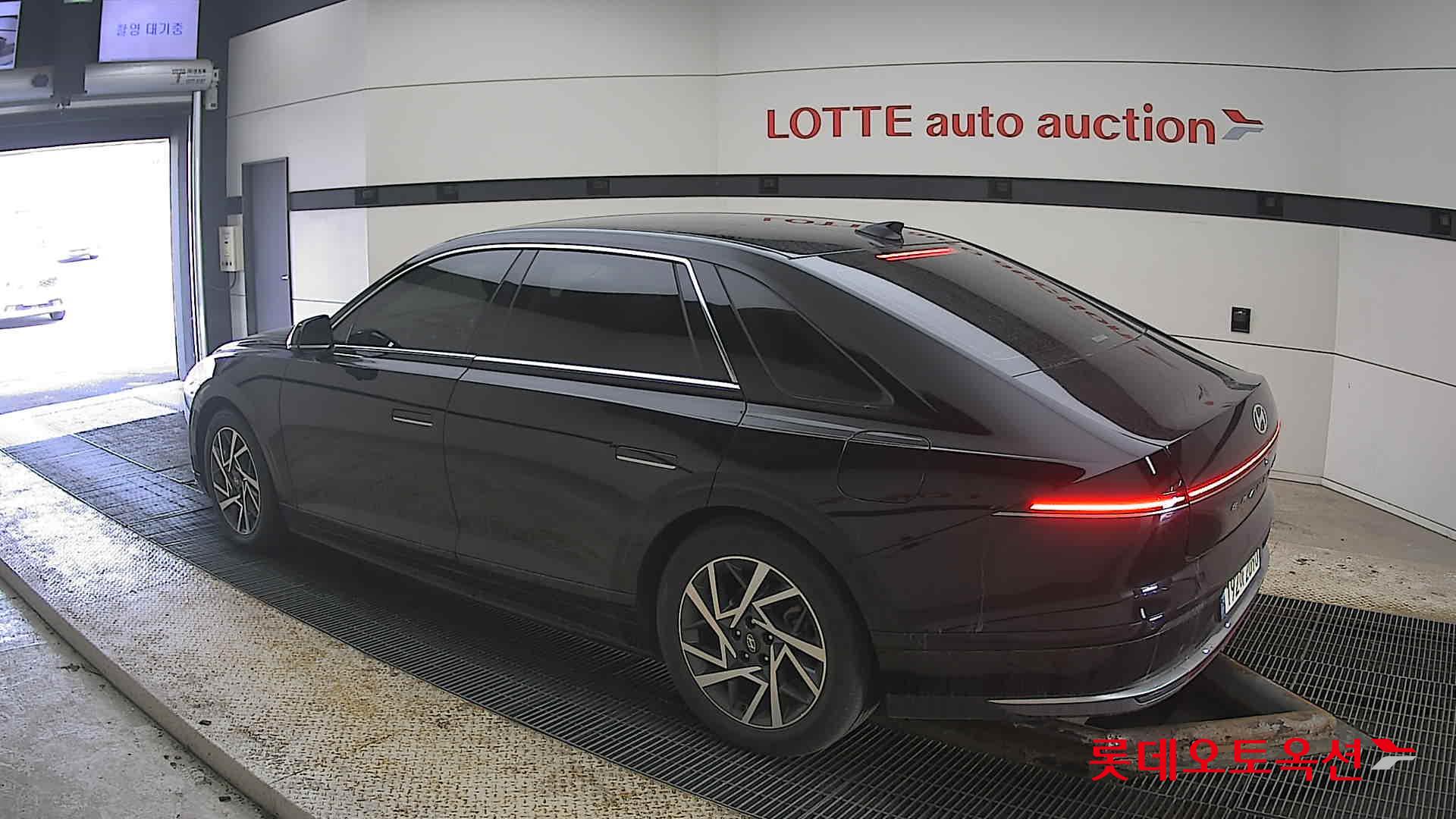 Hyundai Grandeur 2023 - Image 15
