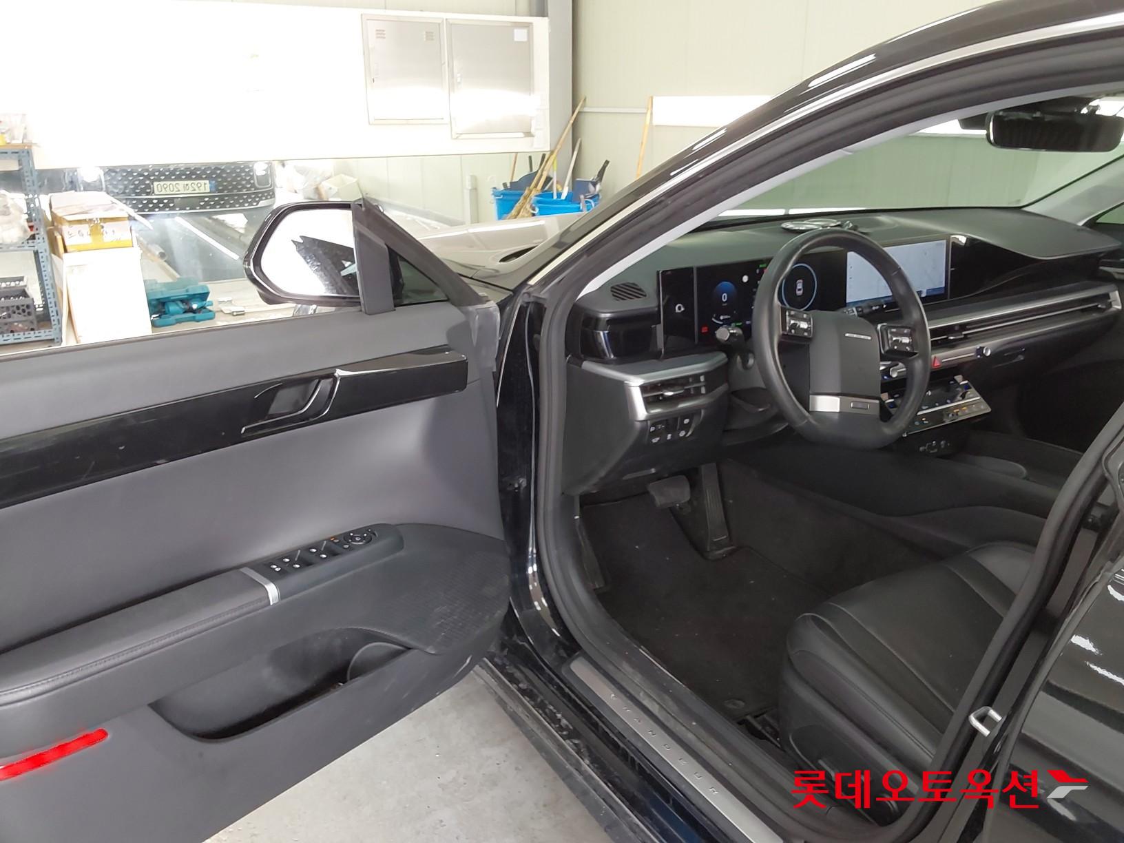 Hyundai Grandeur 2023 - Image 35