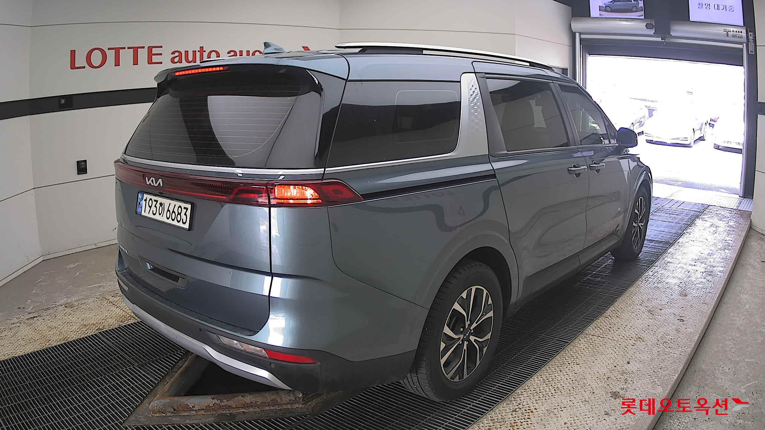 Kia Carnival 2022 - Image 5