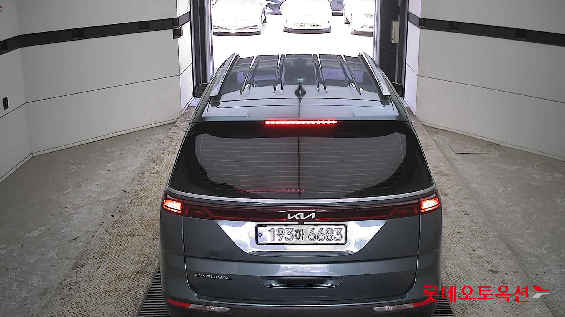 Kia Carnival 2022 - Image 17