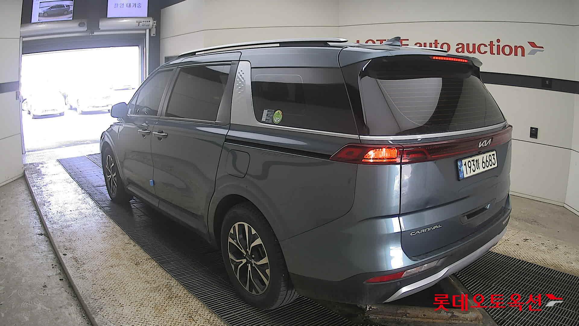 Kia Carnival 2022 - Image 4