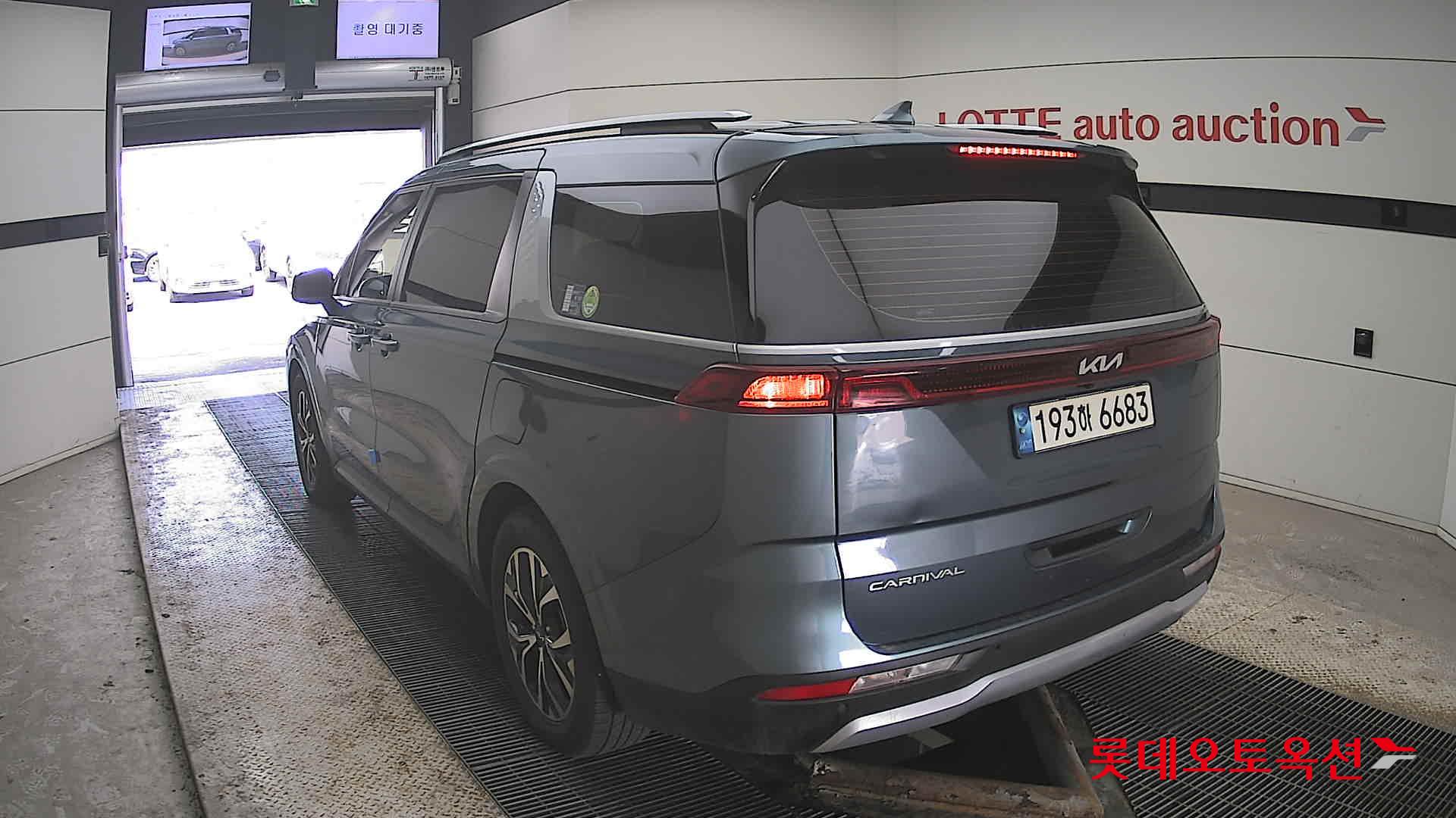 Kia Carnival 2022 - Image 16