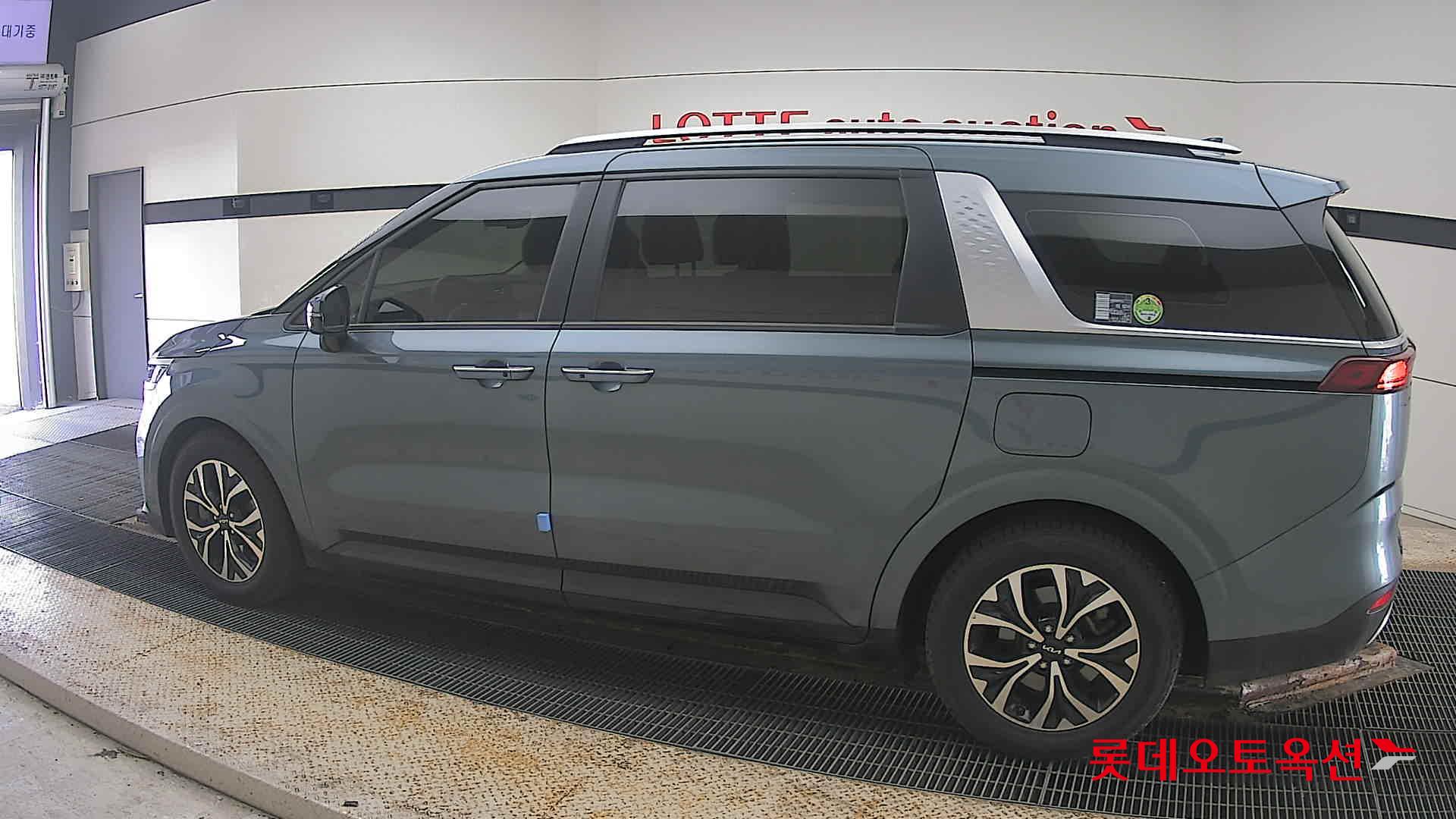 Kia Carnival 2022 - Image 14