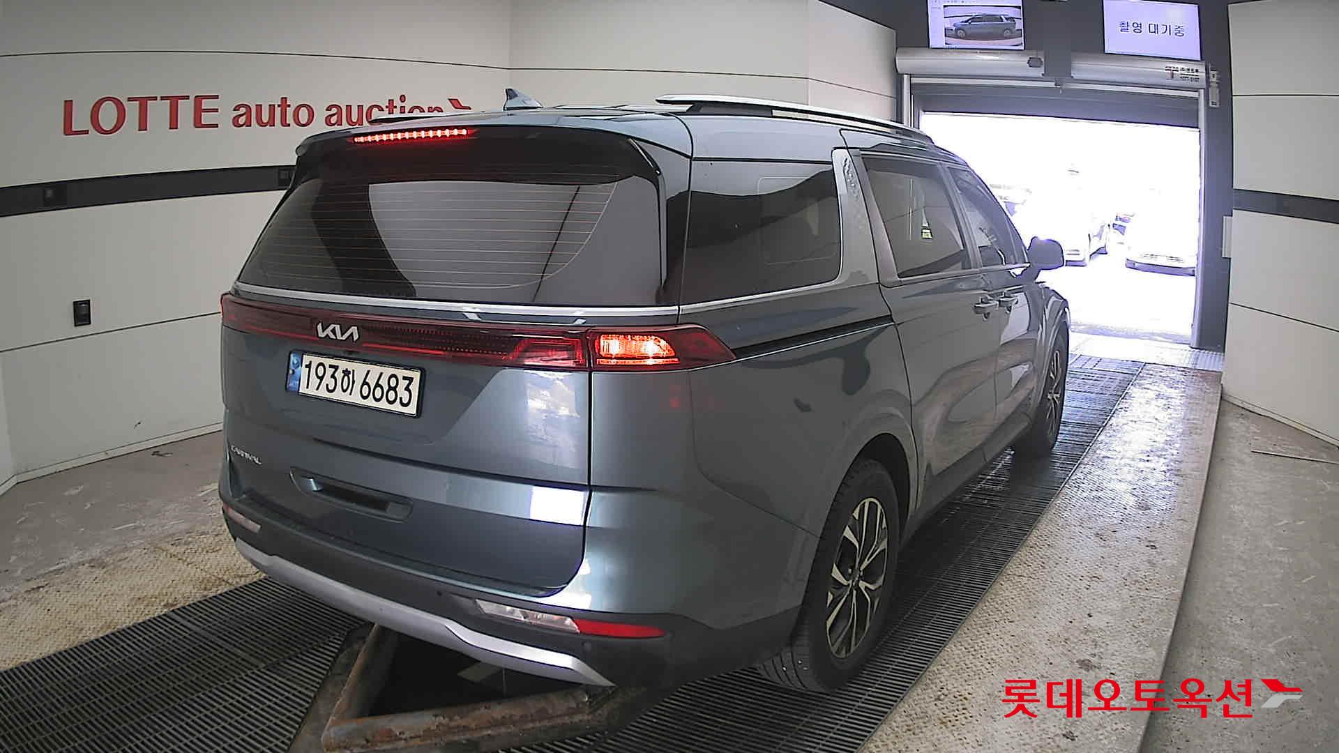 Kia Carnival 2022 - Image 18