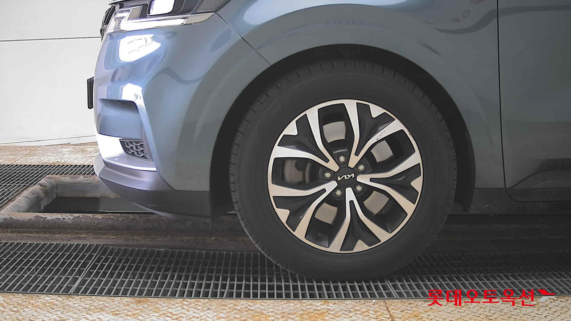 Kia Carnival 2022 - Image 25