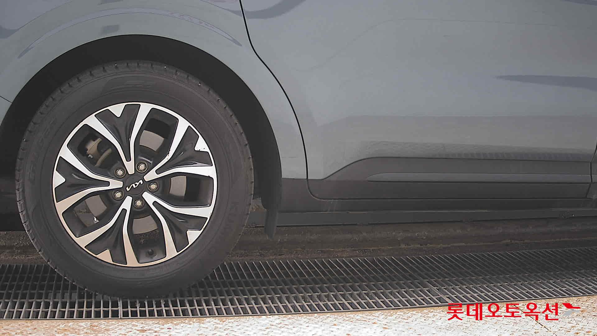 Kia Carnival 2022 - Image 28