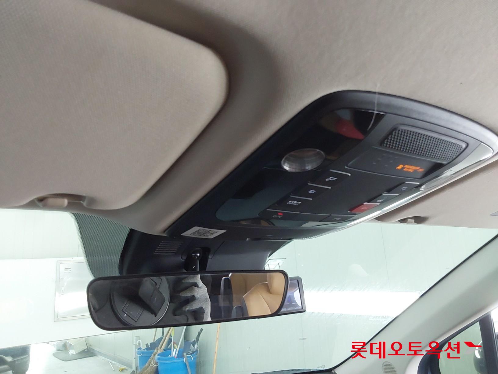 Kia Carnival 2022 - Image 31