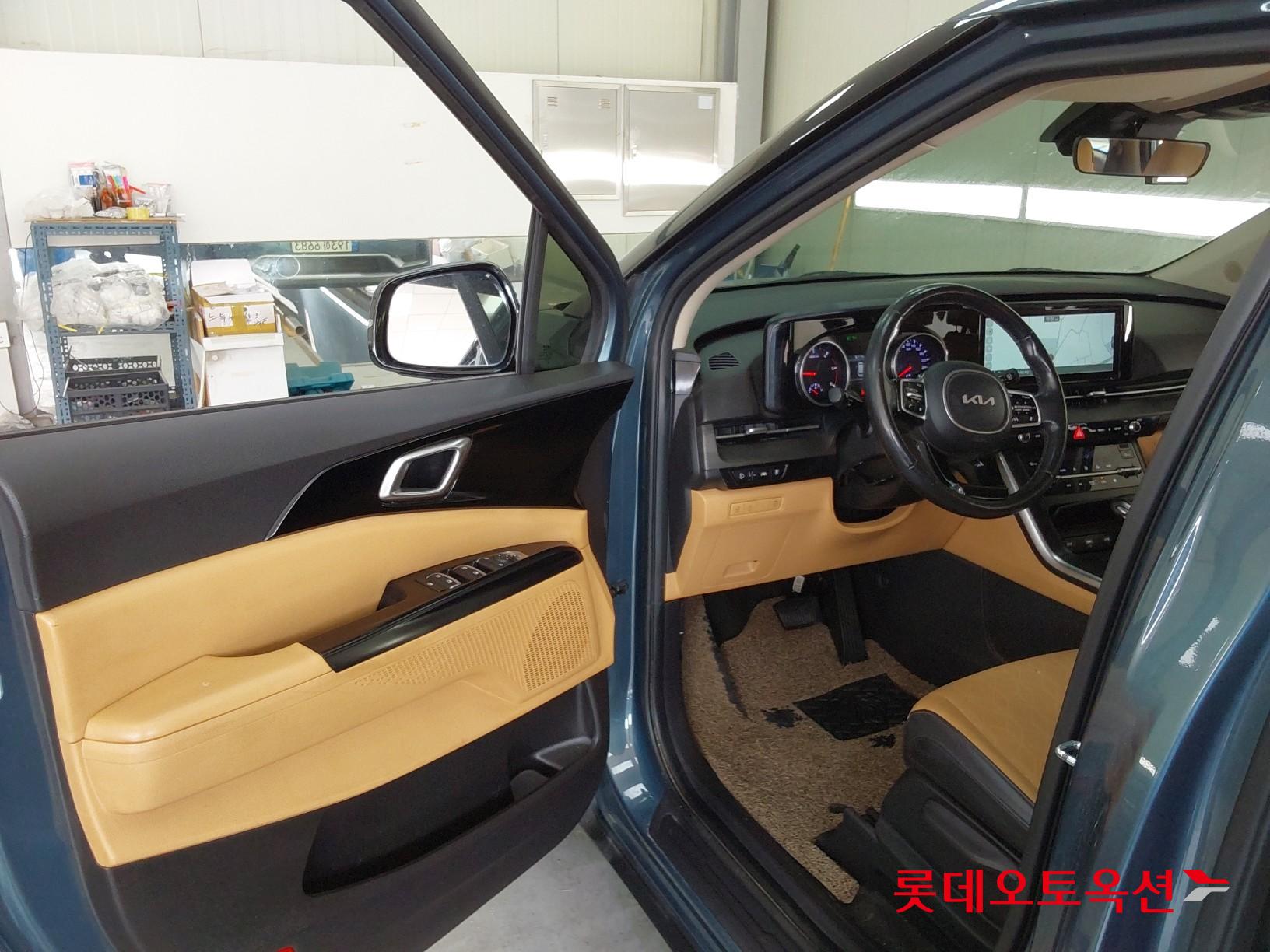 Kia Carnival 2022 - Image 35