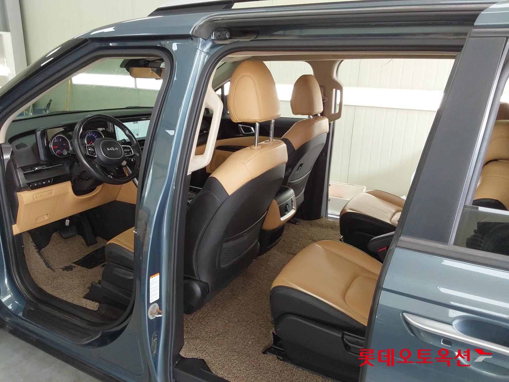 Kia Carnival 2022 - Image 37