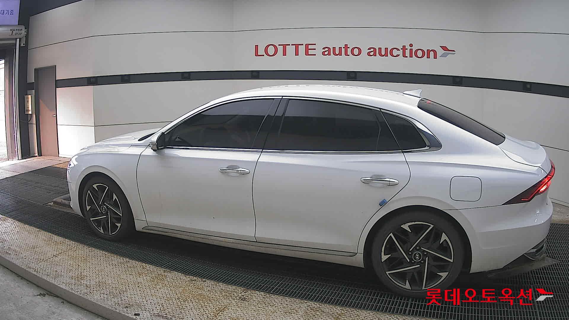 هيونداي جرانجر 2021 - صورة 14