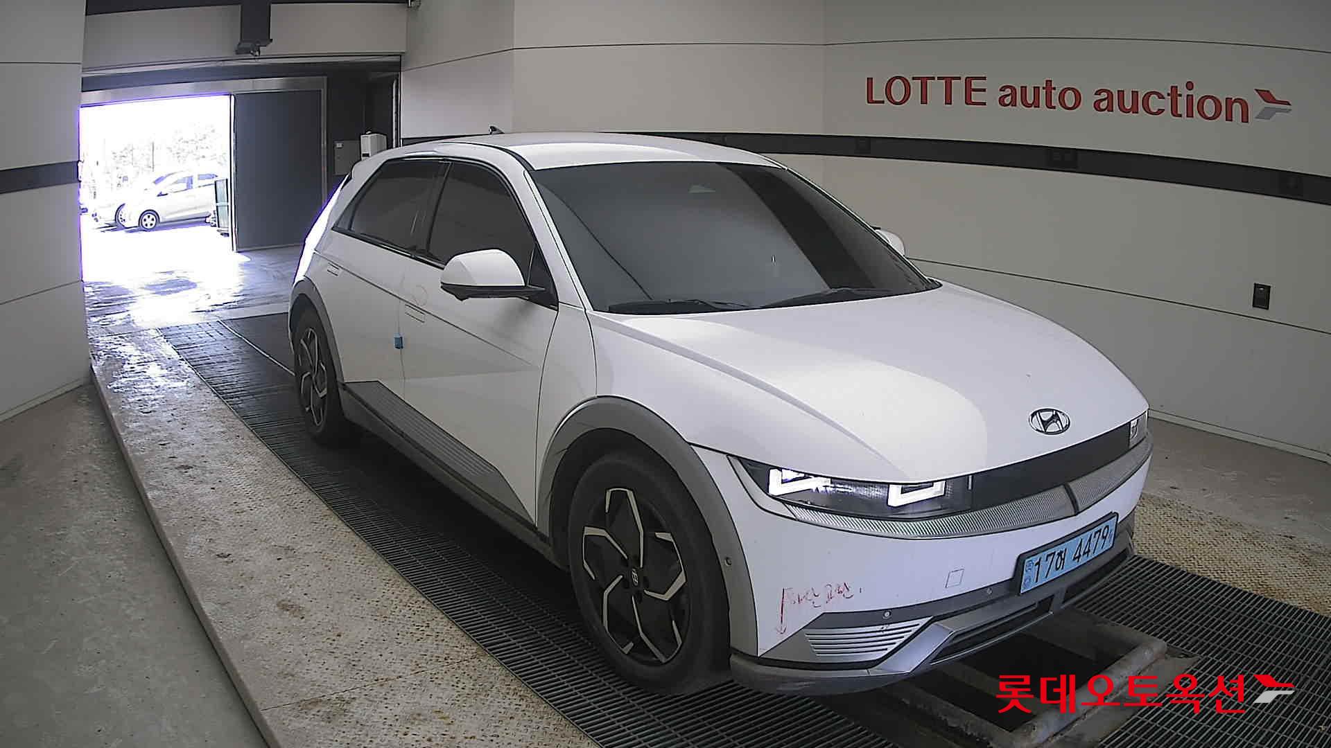 Hyundai IONIQ 5 2022 Atlas White из Кореи, фото 2