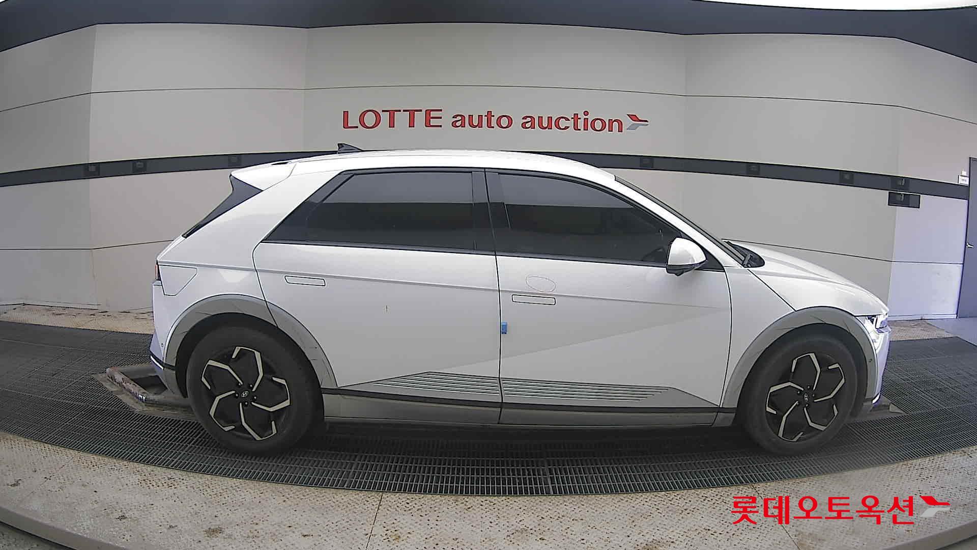 Hyundai IONIQ 5 2022 Atlas White из Кореи, фото 3