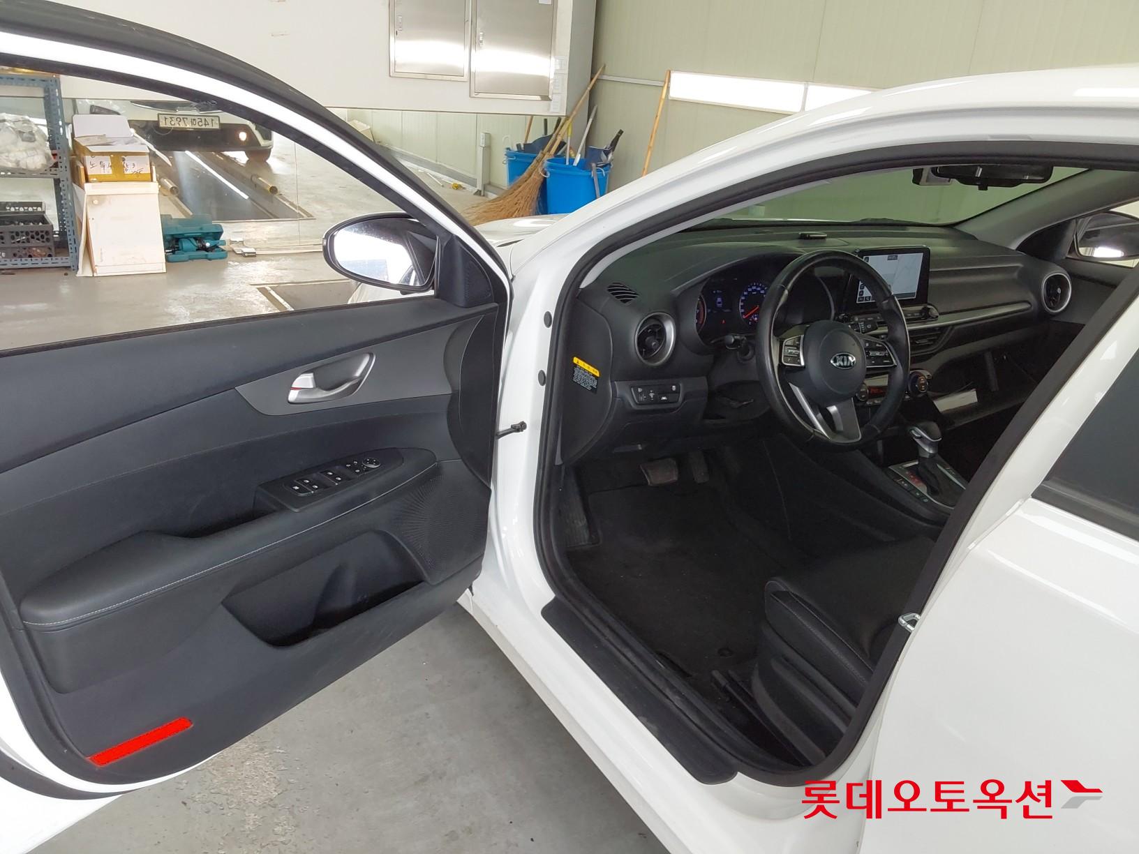 Kia K3 2020 - Image 35