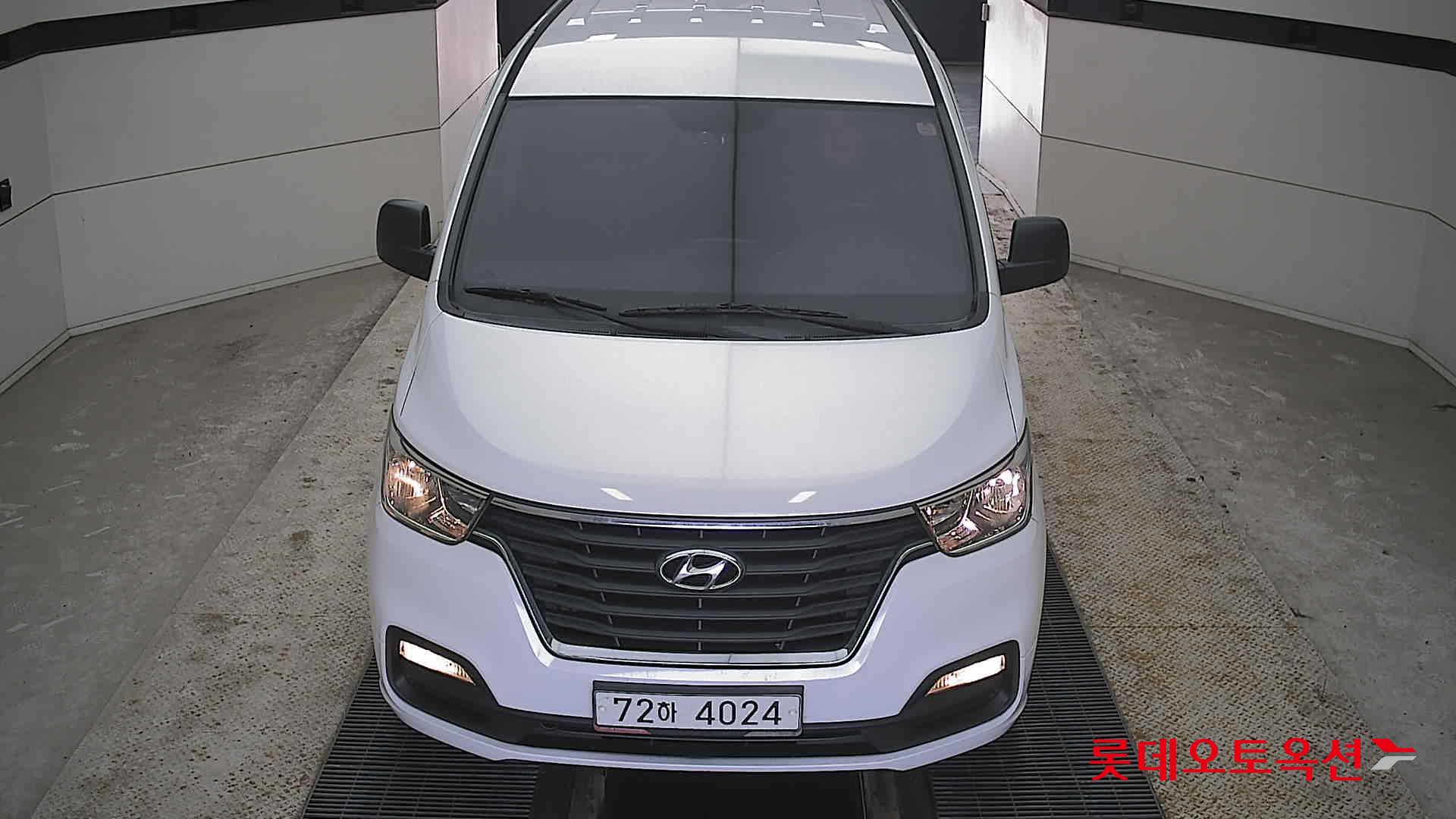 هيونداي جراند ستاريكس