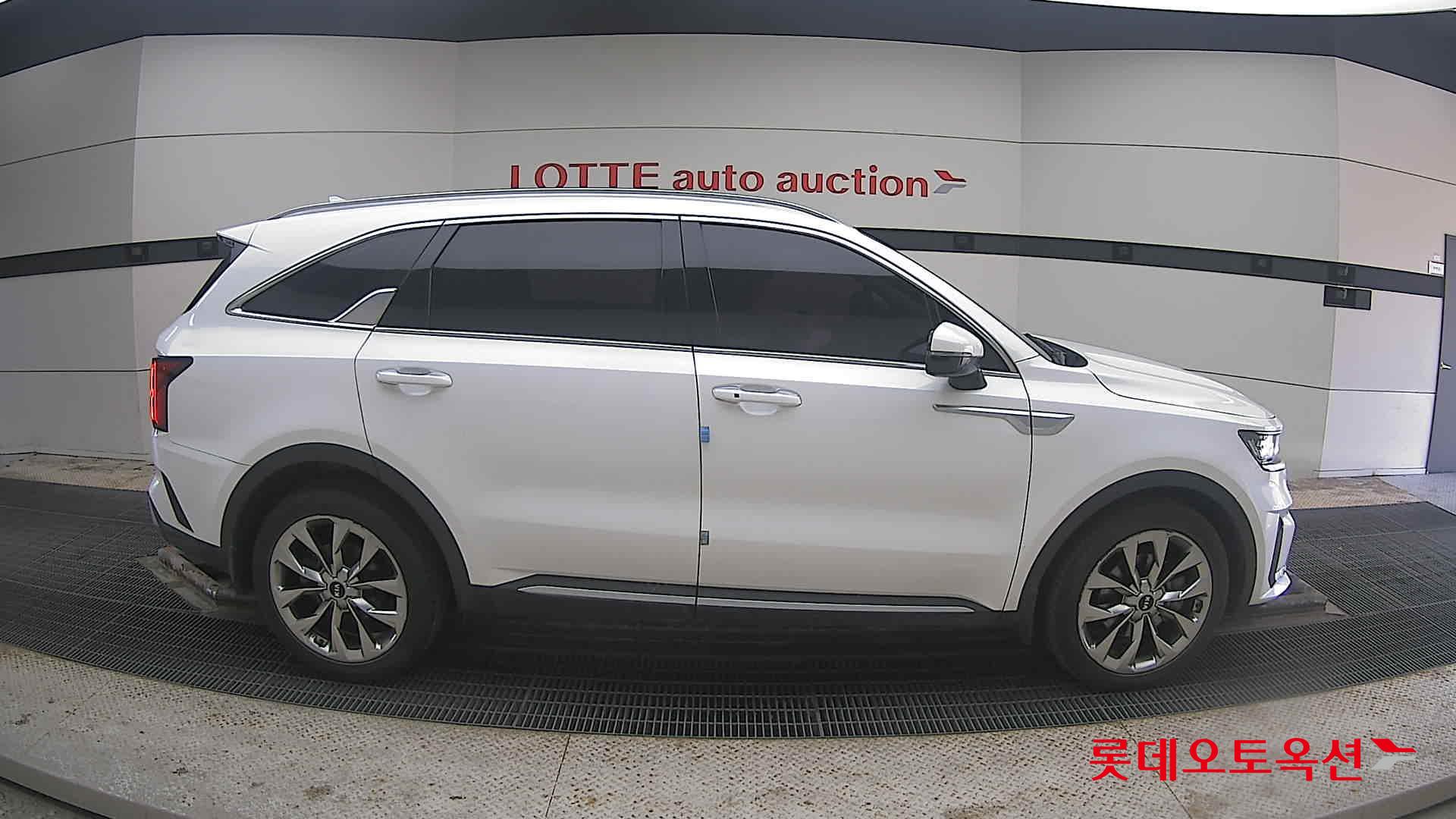 كيا سورينتو 2021 - صورة 21