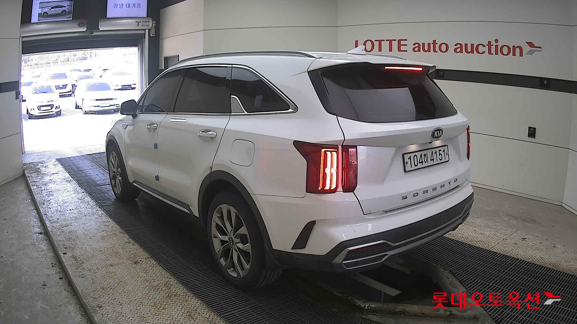 كيا سورينتو 2021 - صورة 4