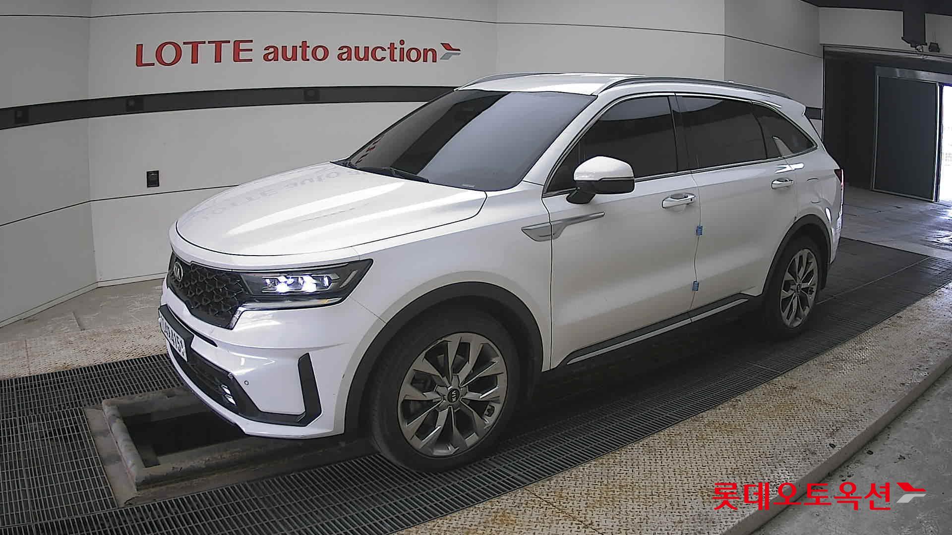 كيا سورينتو 2021 - صورة 11