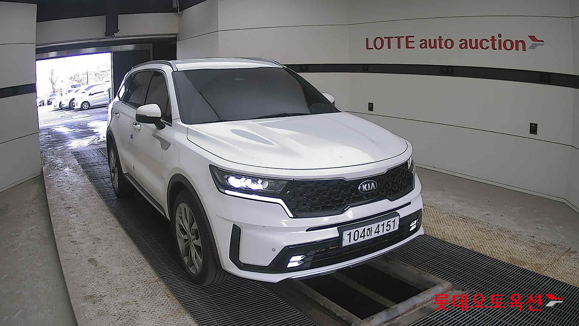 كيا سورينتو 2021 - صورة 24