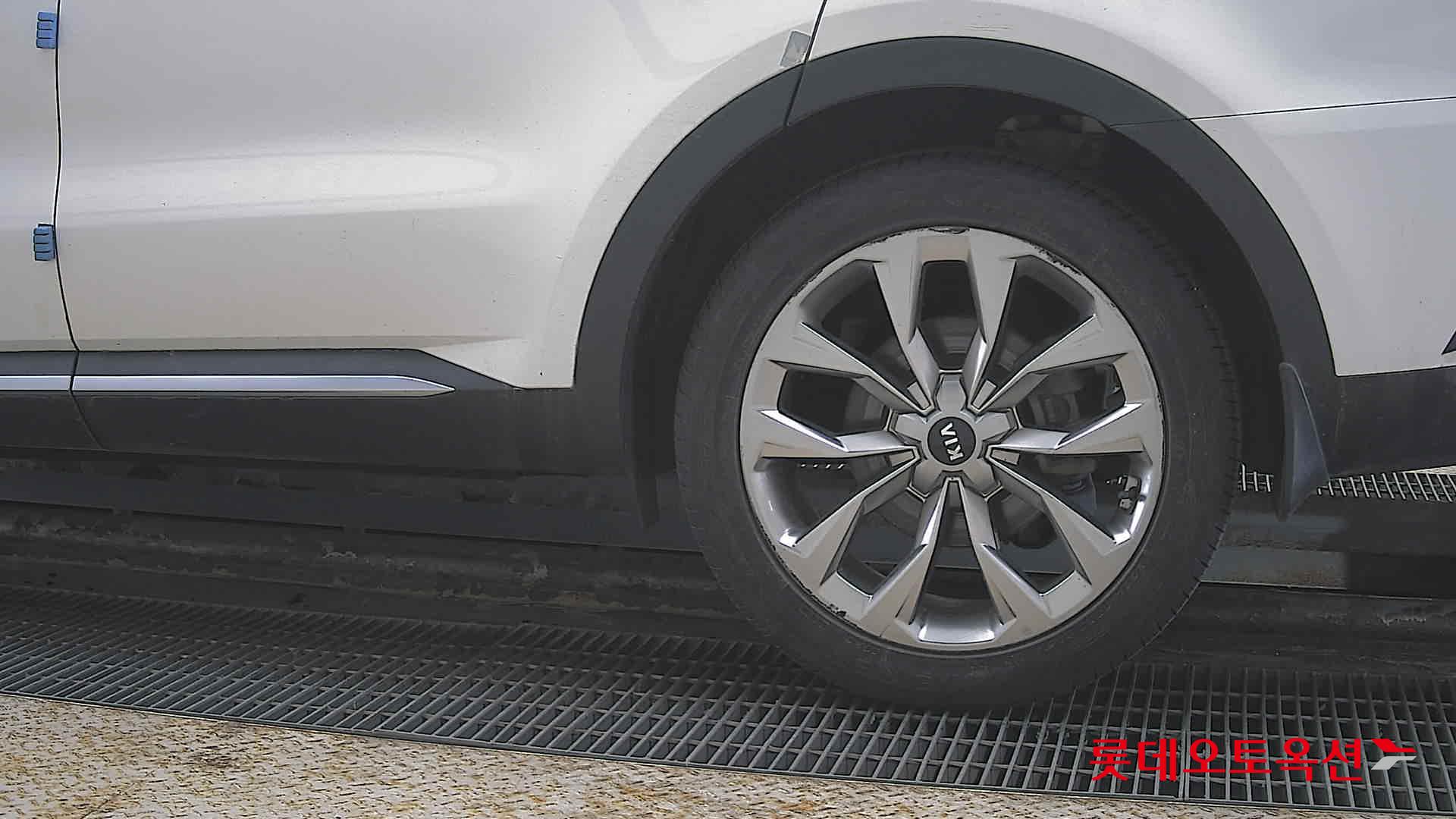 كيا سورينتو 2021 - صورة 26