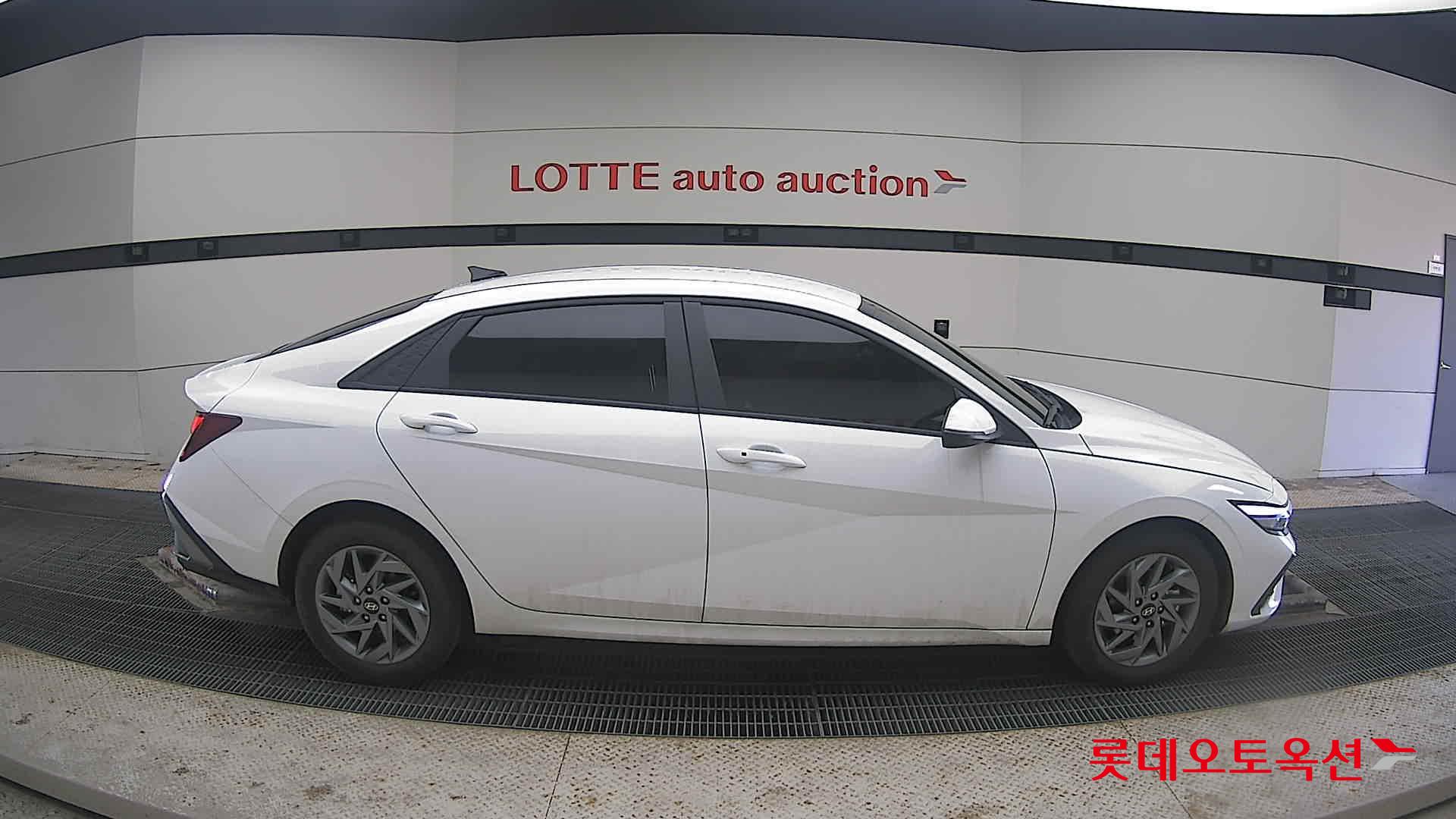 Hyundai Avante Hybrid 2025 Atlas White из Кореи, фото 3