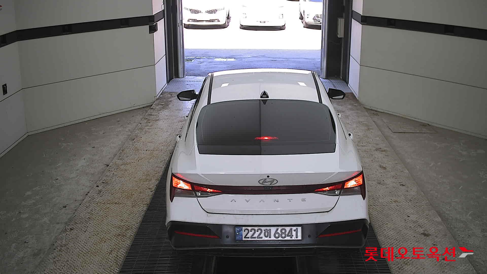 Hyundai Avante Hybrid 2025 Atlas White из Кореи, фото 5