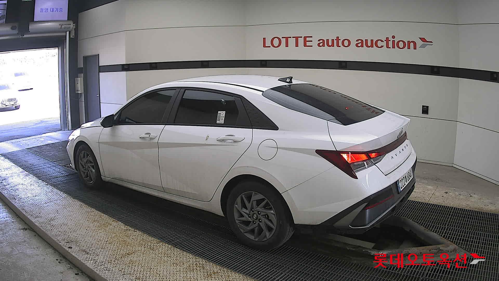 Hyundai Avante Hybrid id 3816321 из Кореи 10