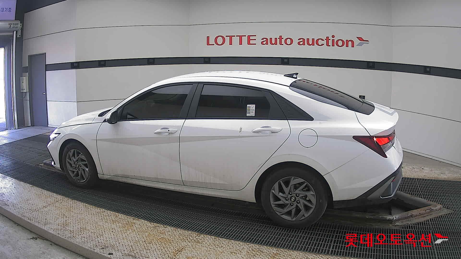 Hyundai Avante Hybrid id 3816321 из Кореи 11